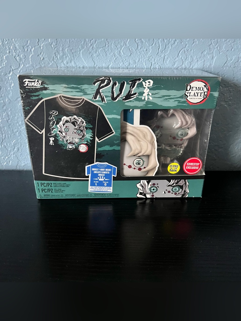Funko Demon Slayer Rui Vinyl Figure & T-Shirt Bundle